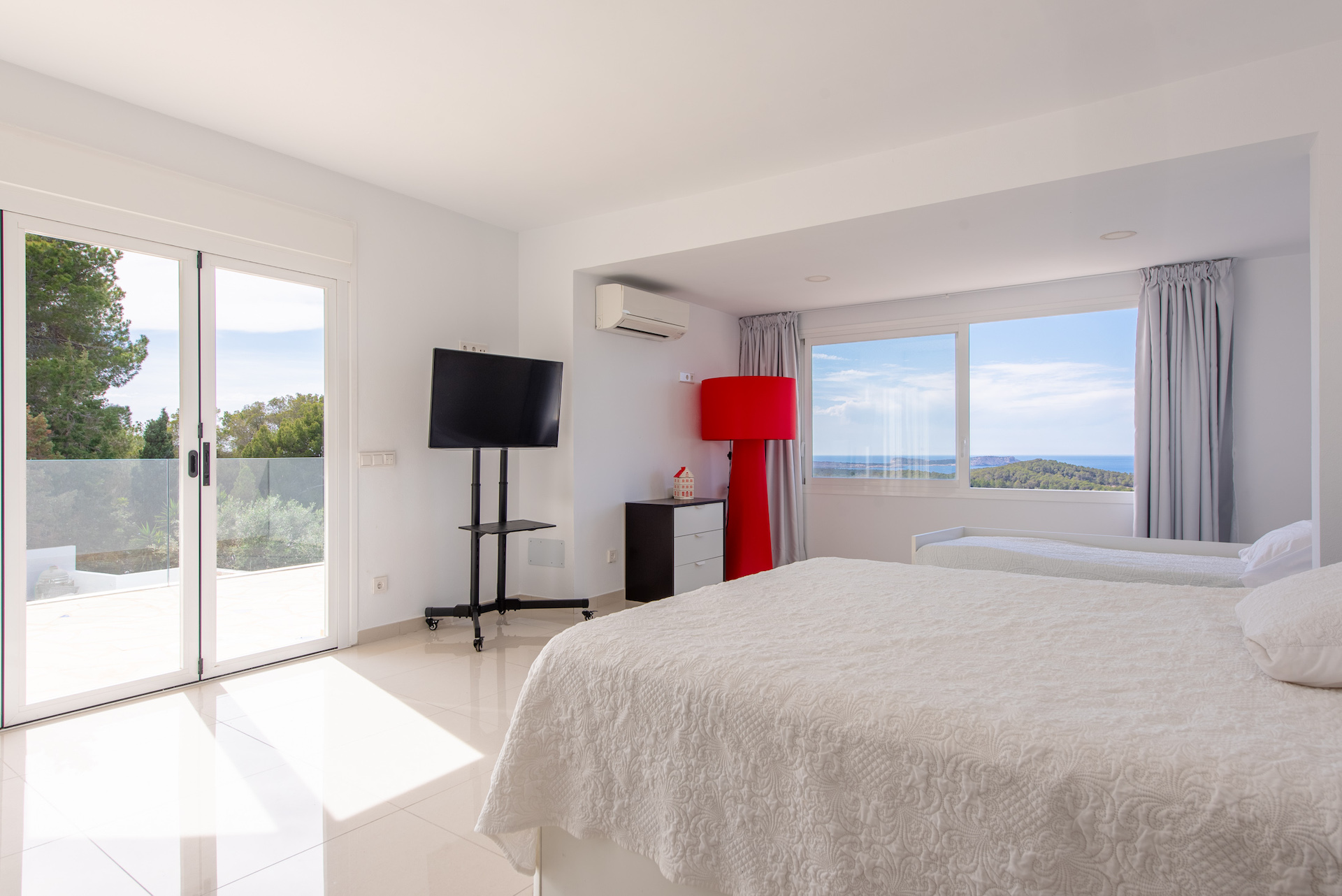 Resa estates Ibiza san Jose te koop villa main  bedroom and views.jpg